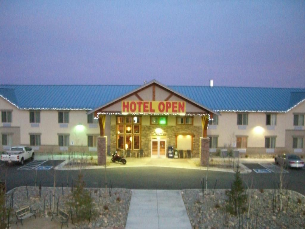 פיירפליי A Riverside Inn Travelodge By Wyndham מראה חיצוני תמונה