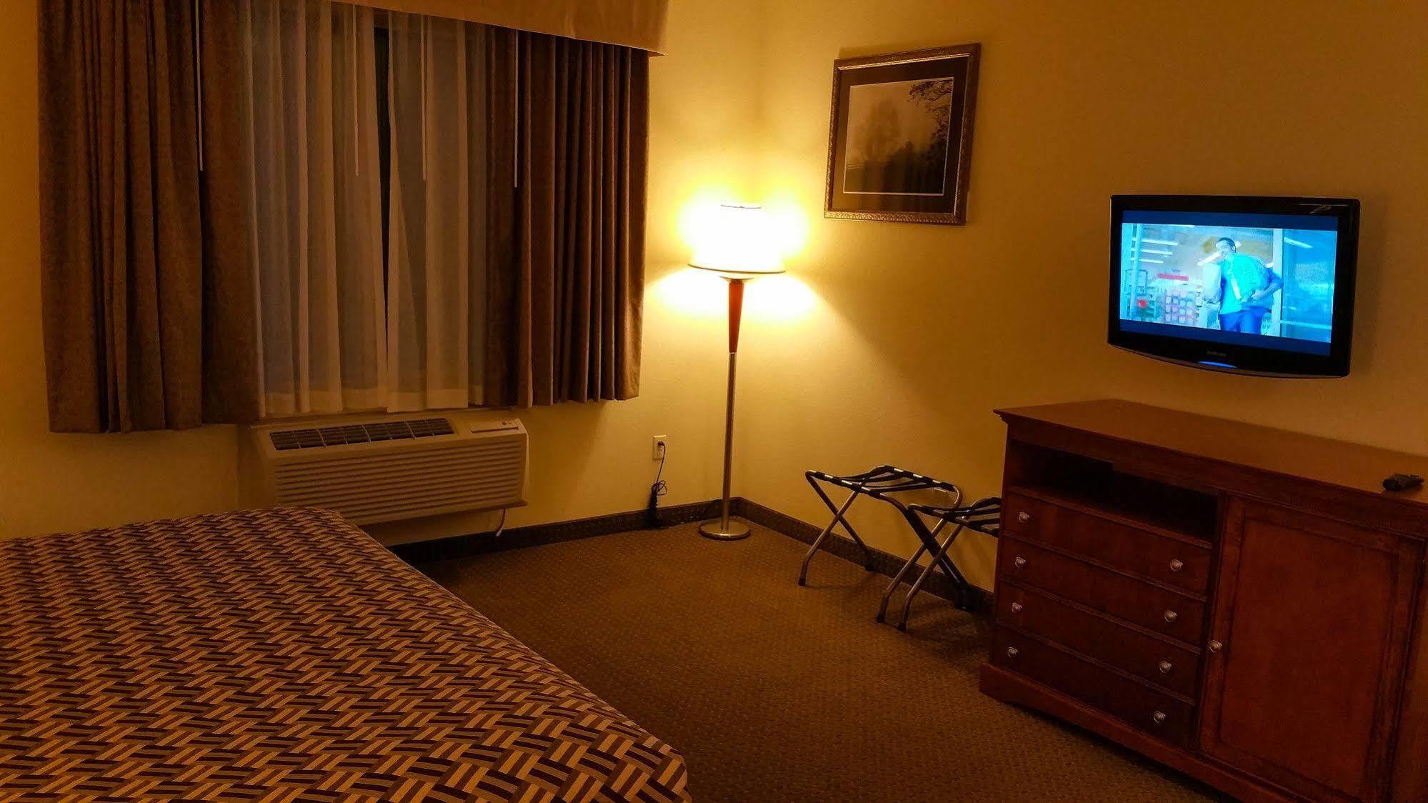 פיירפליי A Riverside Inn Travelodge By Wyndham מראה חיצוני תמונה